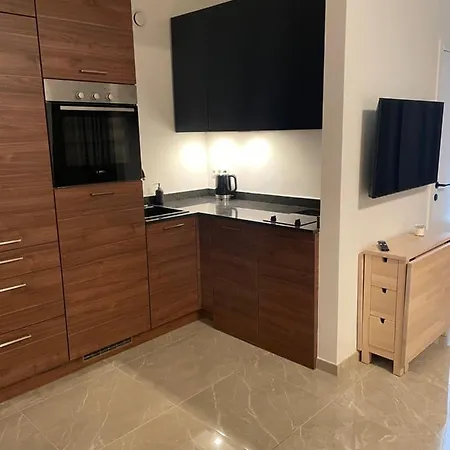 Apartment Diamonds Studio